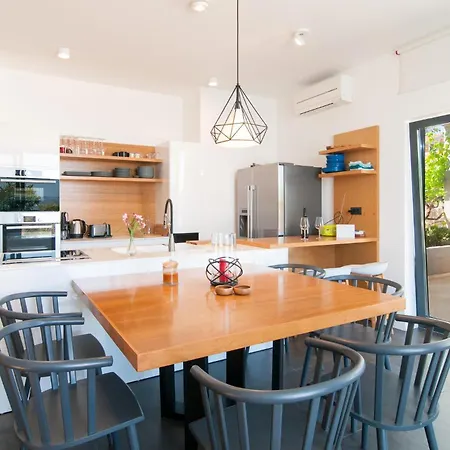 Gorgeous In With House Sea View Vakantiehuis