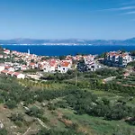 Ferienhaus 2 Bedroom In Sutivan