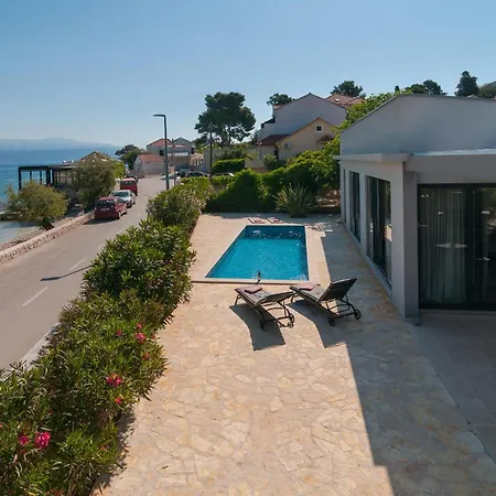 Gorgeous In With House Sea View Sutivan